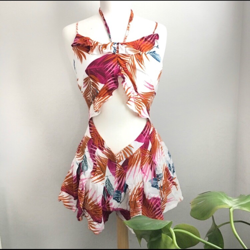 🦔 FINAL PRICE Fashion Nova Tropical Print Romper